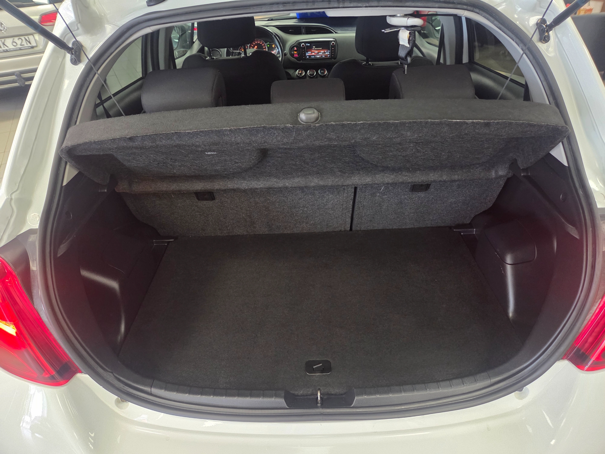 Toyota Yaris 2017, bild 7/54