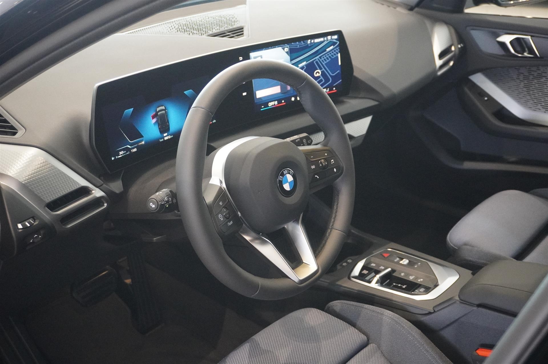 BMW 120 M Sport Design 2026, bild 2/39