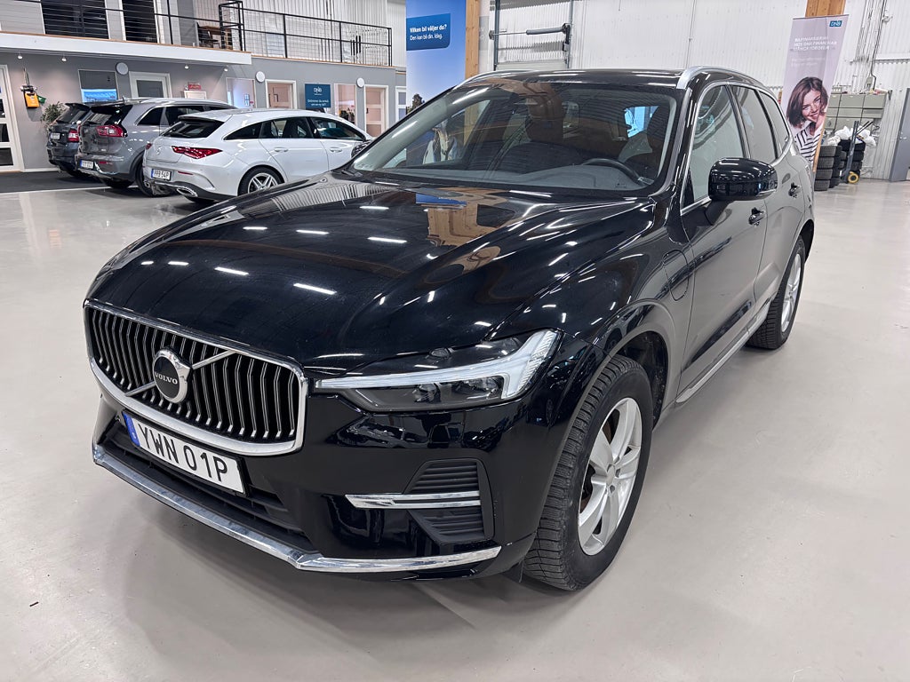 Volvo XC60 Recharge T6 AWD Geartronic Momentum Pano 2,99% ränta 