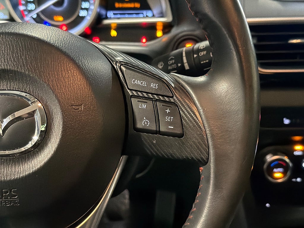 Mazda 3 2,2 DE SKYACTIV-D Vision 150hk Navi P-sensor Drag 2015