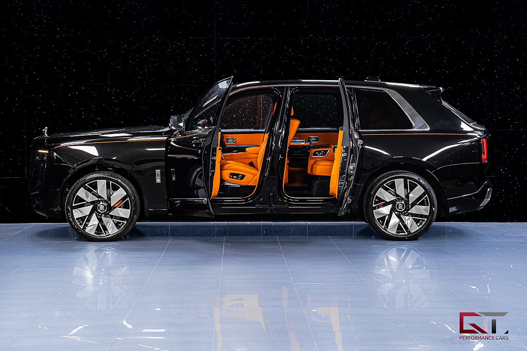 Rolls-Royce CULLINAN Series II PD26 Stars 4-seat TV Fascia 23" Bespoke Audio