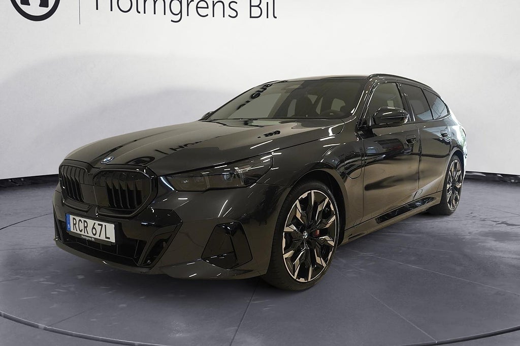 BMW 550e xDrive Touring M Sport Pro Business Ed Drag DA B W | Ränta 3,95%