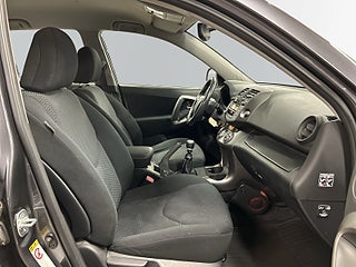 Toyota RAV4 2.0 VVT-i 4x4 Nyservad/Drag/Kamkedja/S&V-Däck