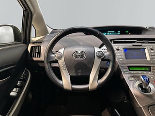 Toyota Prius Plug-in Hybrid 1.8 VVT-i Kamera Kamkedja HuD S/V-hjul – bild 10