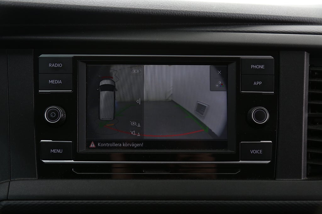 Volkswagen Caravelle 2,0 TDI Comfortline Kombi 9-sits Värmare Drag Leasbar