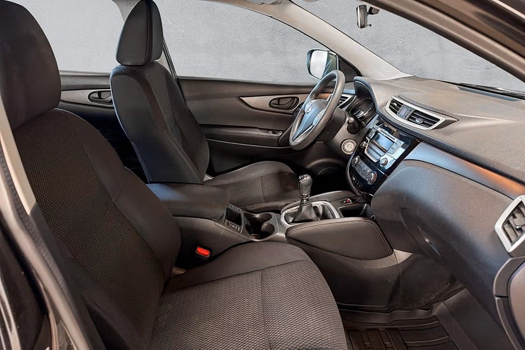 Nissan Qashqai 1.2 DIG-T Drag Välservad VISIA 3-Ägare NYBESIKTAD