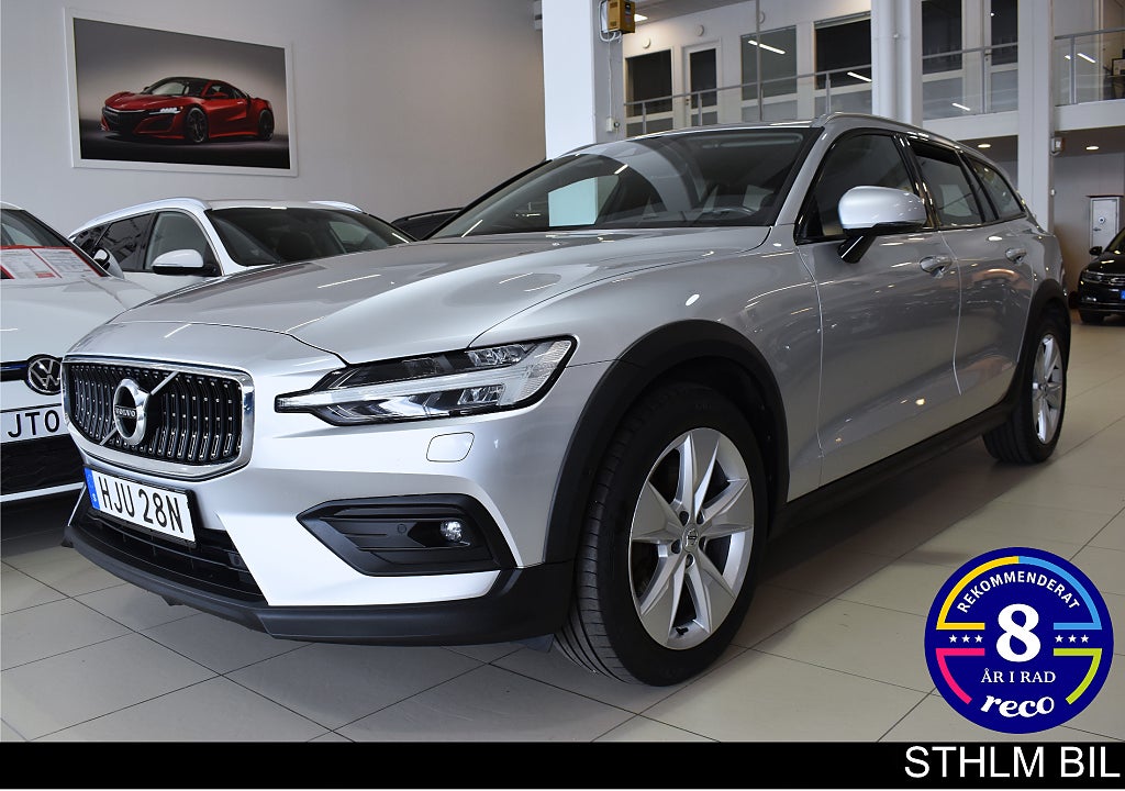 Volvo V60 Cross Country B4 AWD Geartronic Advanced VOC Värmare 4,95% ränta Moms