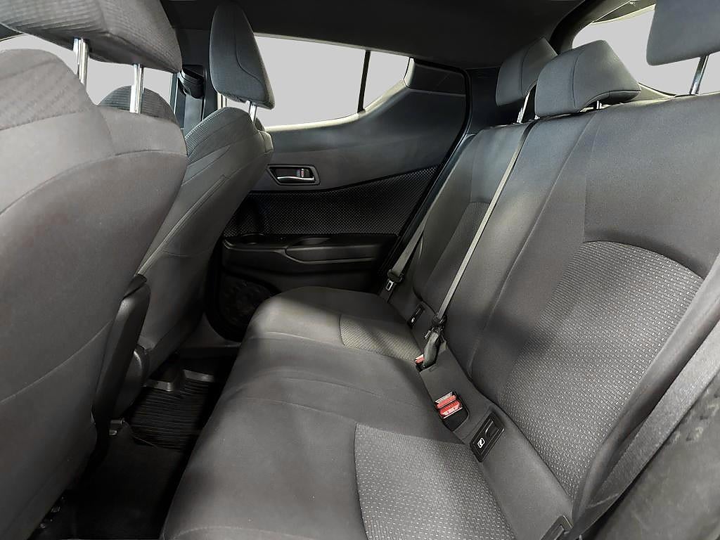 Toyota C-HR 2017 - miniatyr 8