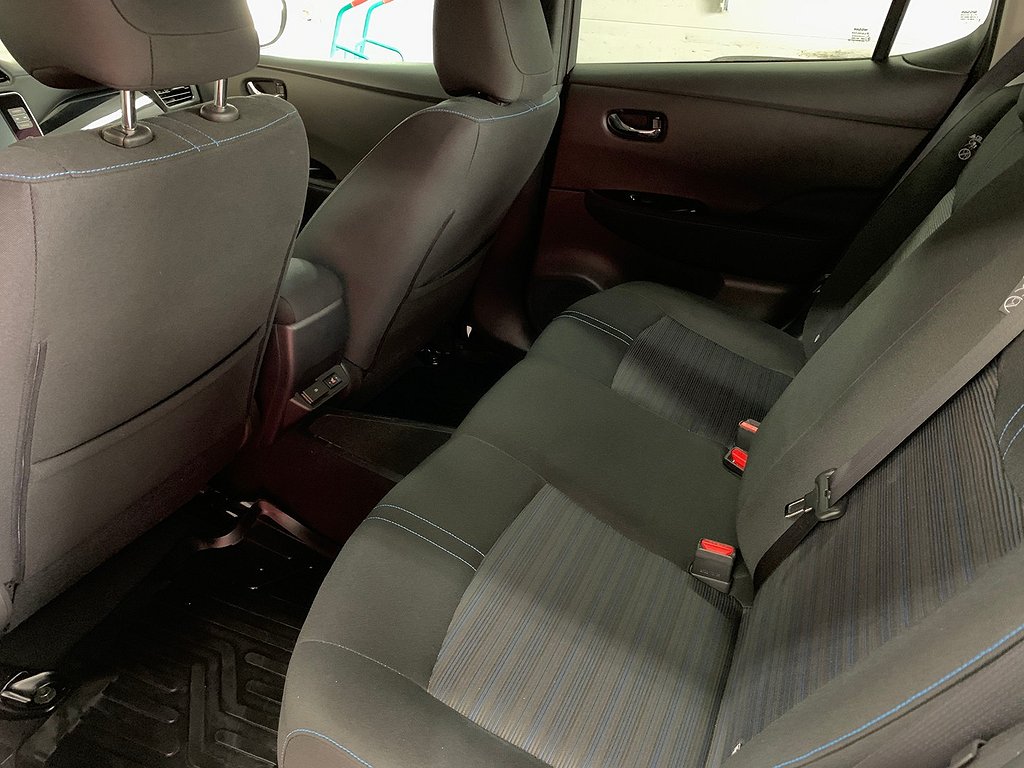 Nissan Leaf N-Connecta 39KwH MOMS 360 NAV 2022