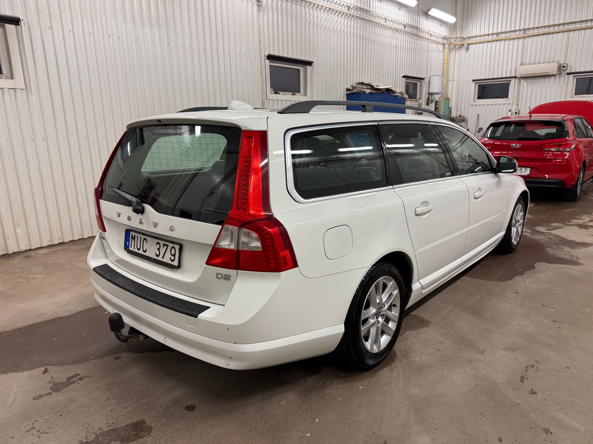 Volvo V70 D2 Momentum Dragkrok 2013, bild 4/40