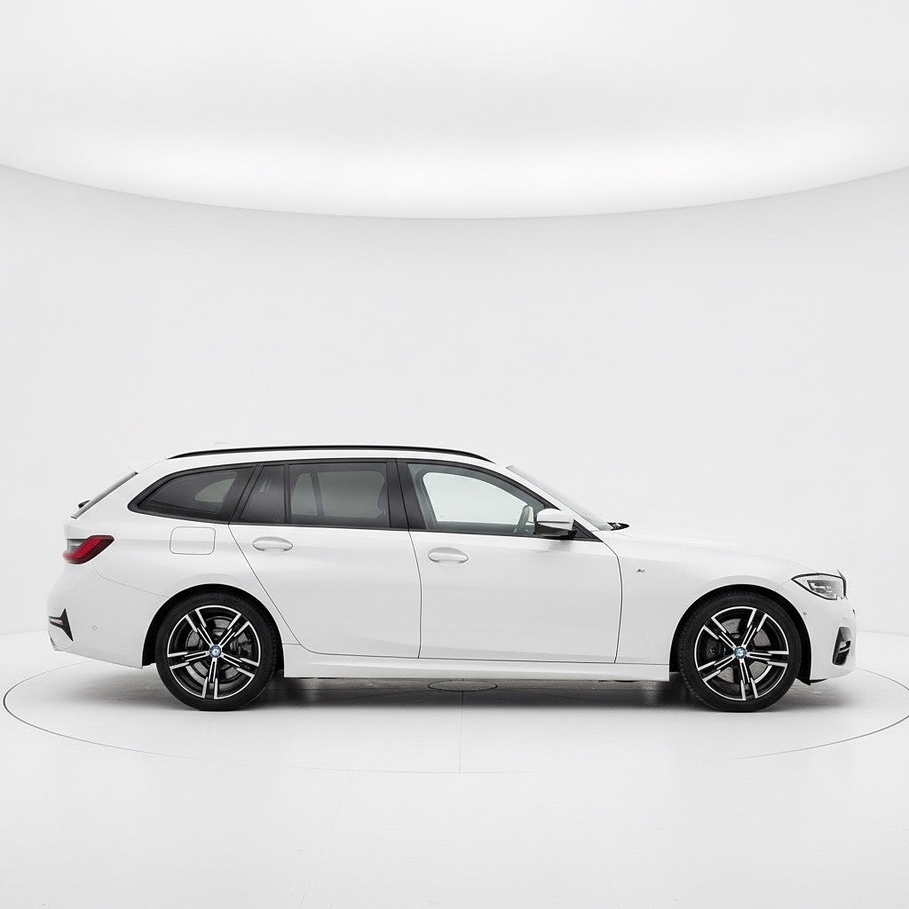 BMW 330e xDrive M Sport / Värm / Wide / Drag