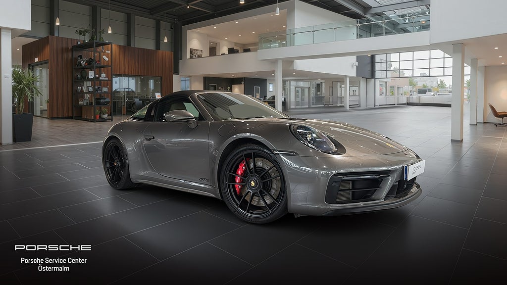 Porsche 911 Targa 4 GTS  4 GTS