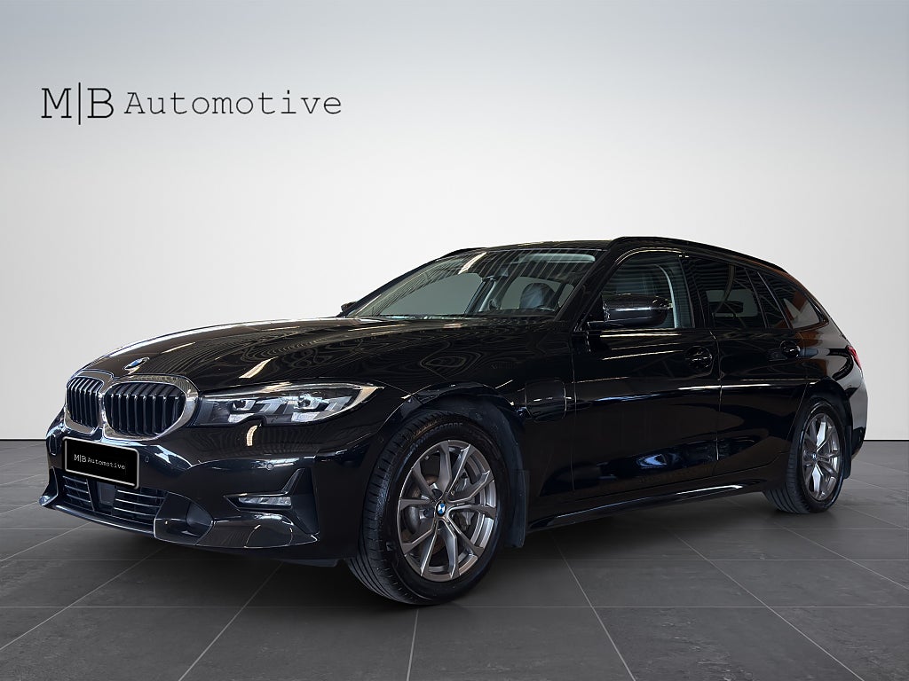 BMW 330e xDrive Touring Steptronic / Sport line / 