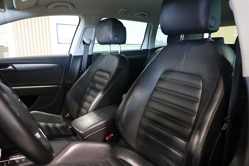 Volkswagen Passat 2.0 TDI AUT 4Motion R-line Drag Kamera Drag Läder 2013