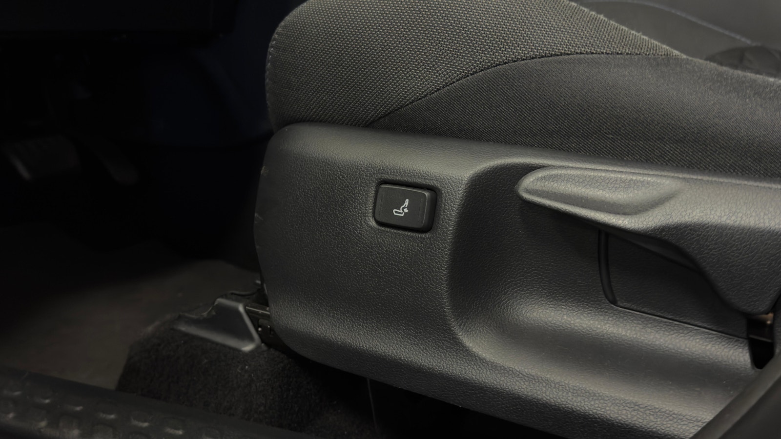 Toyota C-HR Hybrid 2.0 184hk X-Edition |Backkamera|Keyless 2022 - miniatyr 14