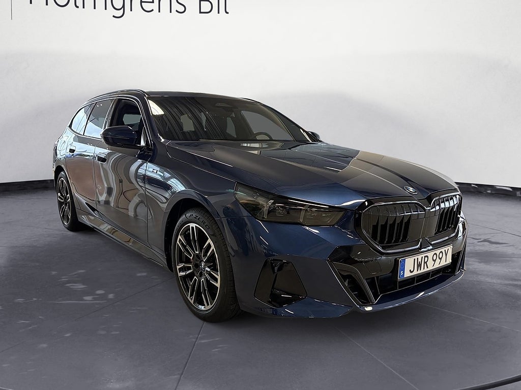 BMW i5 xDrive40 Touring M Sport Pro Active Launch Ed Drag DA