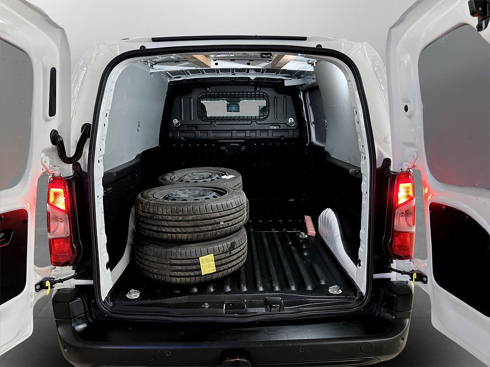 Bild på Opel Combo Business 1.5 BHDi 130hk Aut L2 DRAG B-KAMERA WEBASTO