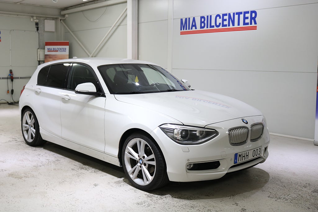 BMW 118 Facelift Steptronic /Kamera / Dragkrok /