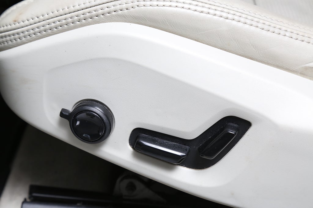 Volvo V90 D4 190hk Aut Inscription Drag Värmare B&W Skinn Head-up 2019