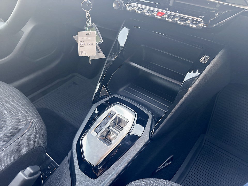 Bild på Peugeot 208 Style Hybrid 100hk Aut CARPLAY P-SENSORER