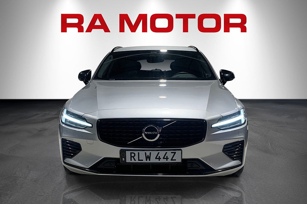 Volvo V60 Recharge T6 AWD 340hk R-Design |Navi|Kamera|Voc| 2022