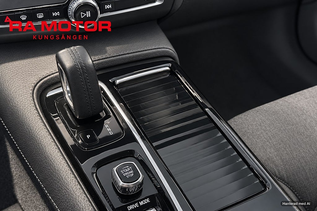 Volvo V90 Recharge T6 AWD 341hk  Momentum Adv | Drag | B-kamera | 2021