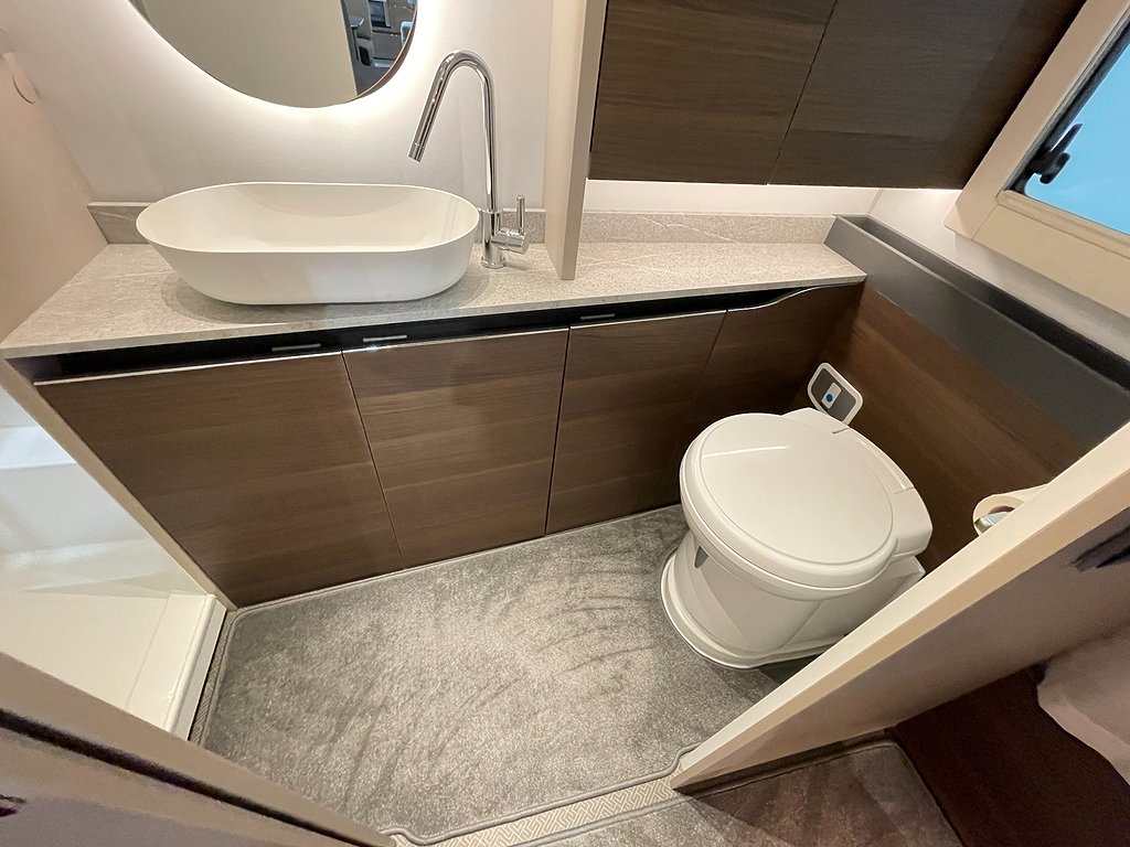 Adria Alpina 903 HT / AC / Barnkammare / ALDE / Markis-tält - Adria