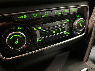 Skoda Superb Kombi 2.0 4x4 Elegance Drag Dvärm S/V-hjul