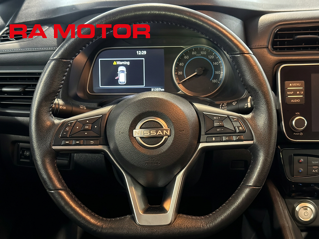 Nissan Leaf N-Connecta 40kWh | Värmepump | 360° Kamera | Moms | Nav 2022