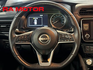 Halvkombi Nissan Leaf 15 av 26
