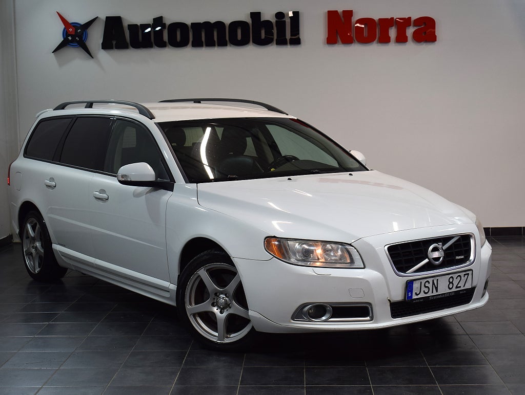 Volvo V70 2.5FT Geartronic Momentum Dragkrok/PDC/Xenon