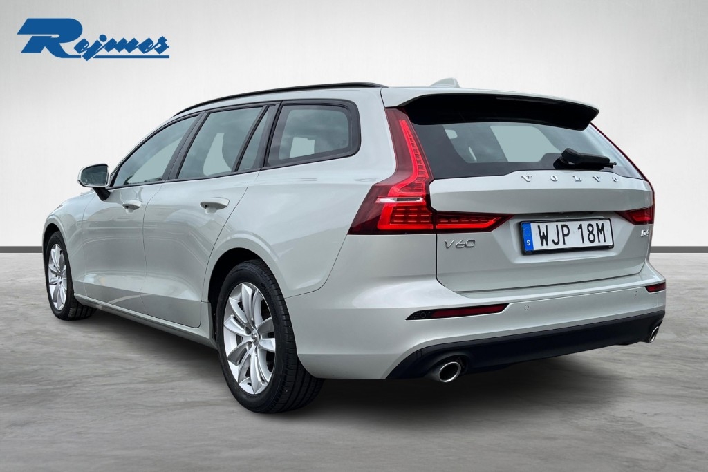 Volvo V60 D4 Momentum Edition 2019, photo 2/10