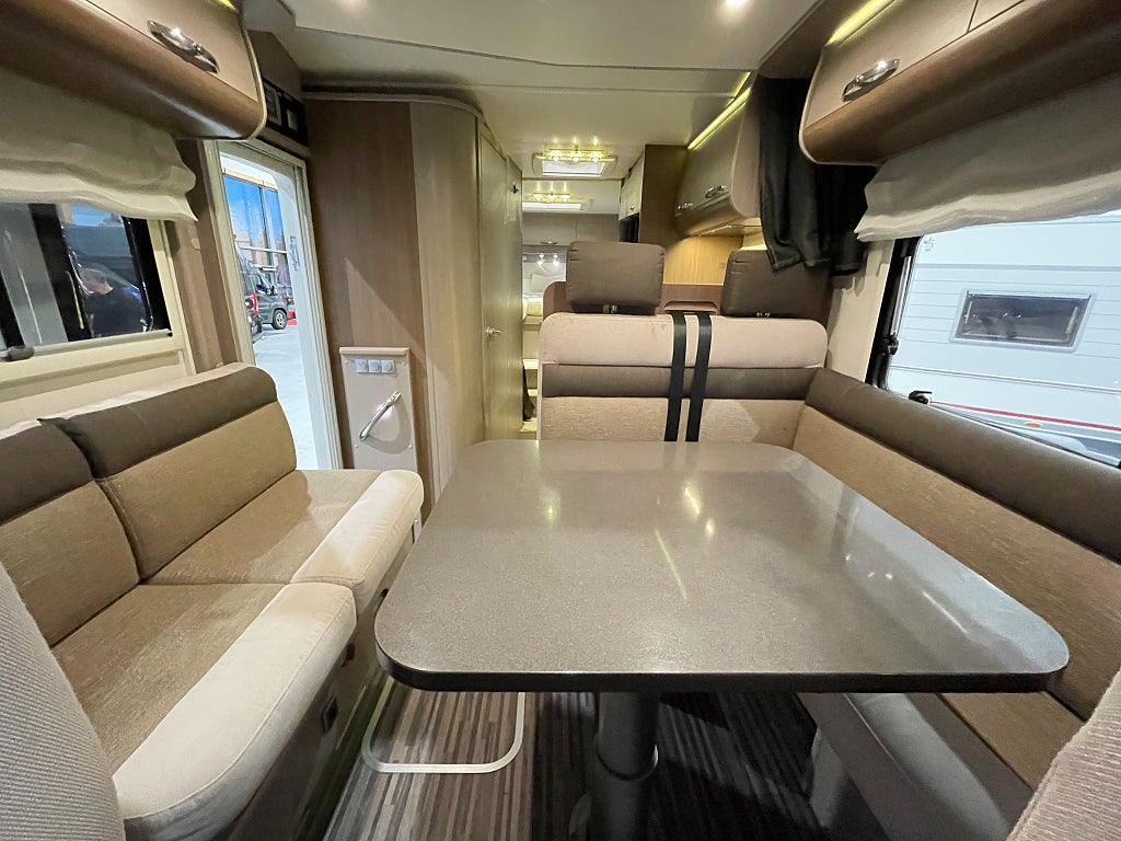 Adria Matrix Supreme 687 SL / ALDE / Taksäng / Solcell /Ugn /  - Adria