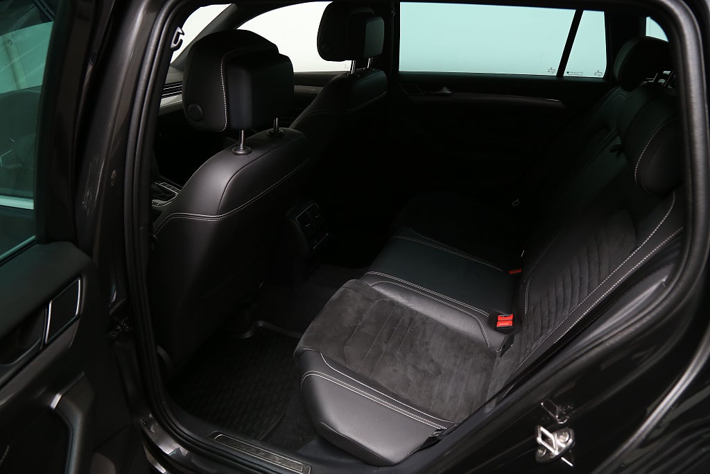 Volkswagen Passat GTE 218hk DSG Sportscombi Navi Kamera Drag 2020