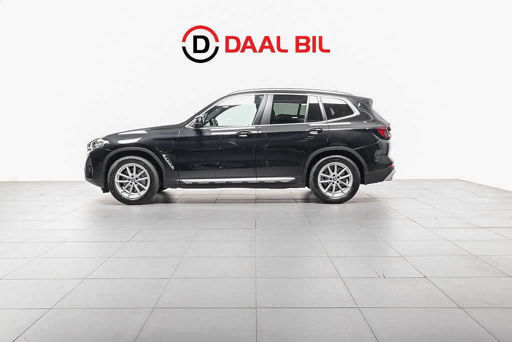 BMW X3 XDRIVE30E 292HK B-KAMERA HI-FI NAVI CARPLAY 3-ZON  