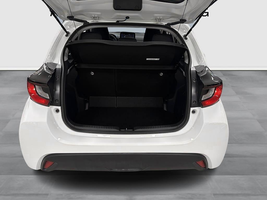 Toyota Yaris 2021 - miniatyr 10