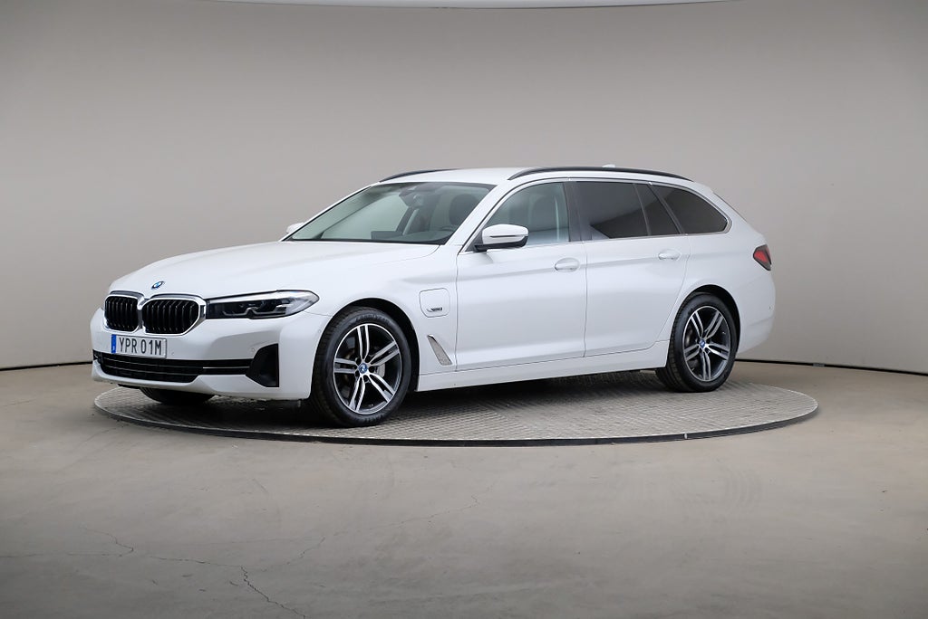 BMW 530e 5 Touring Connected Skinn Kamera Rattvärme