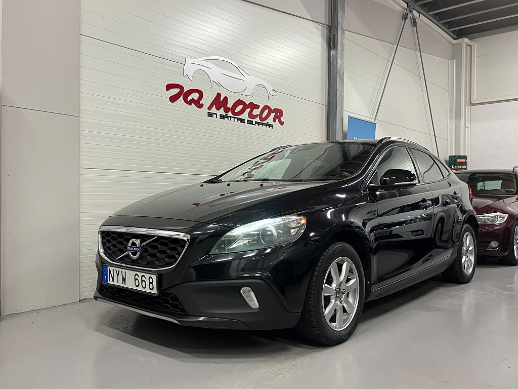 Volvo V40 Cross Country D2 Momentum Euro 5 |Dragkrok|