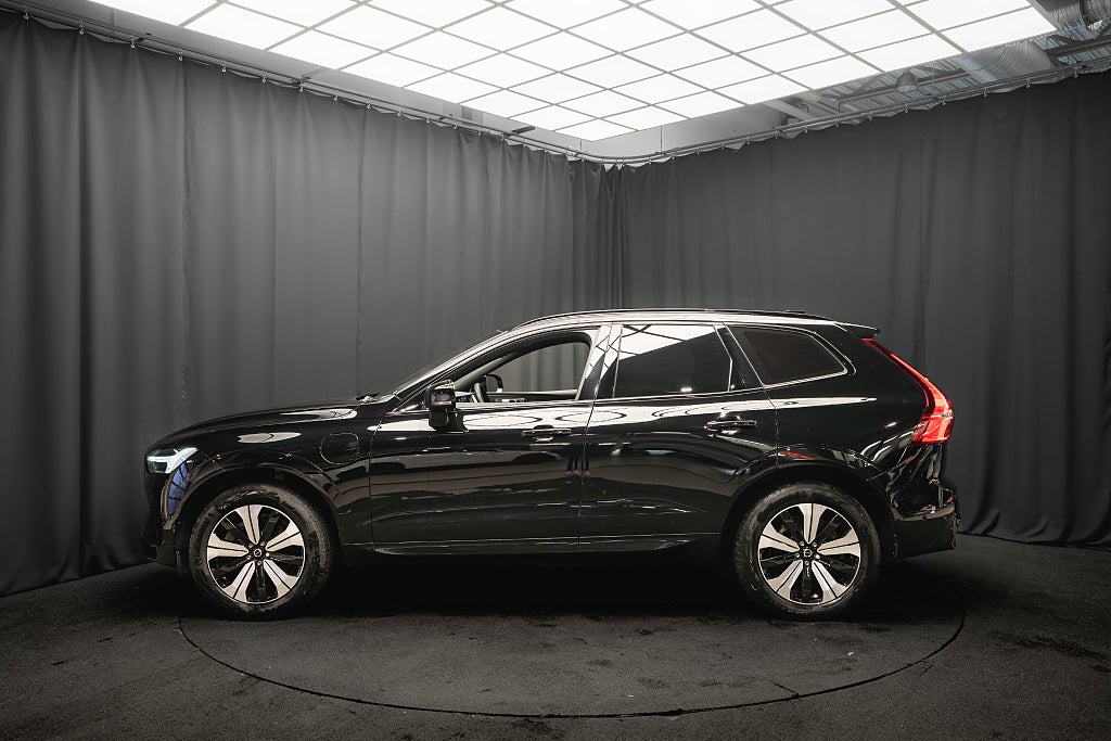 Volvo XC60 Recharge II T6 AWD DARK PANO DRAG 360° ORREFORS MOMS