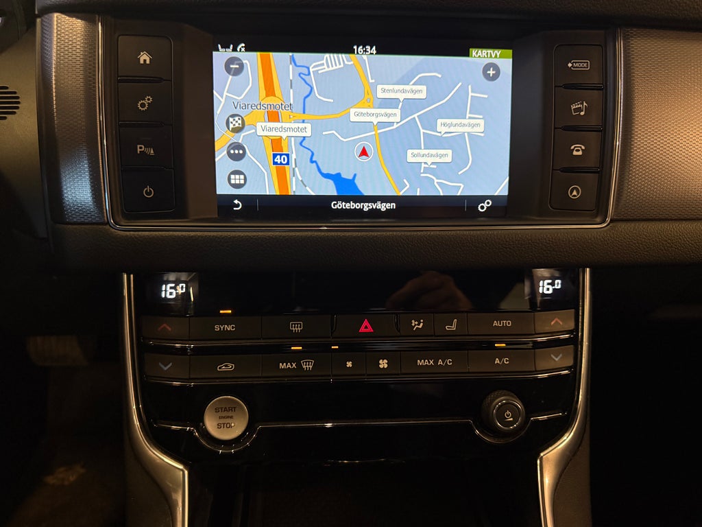 Jaguar XF 20d Sportbrake R-Sport Värmare 1 Ägare - miniatyr 19