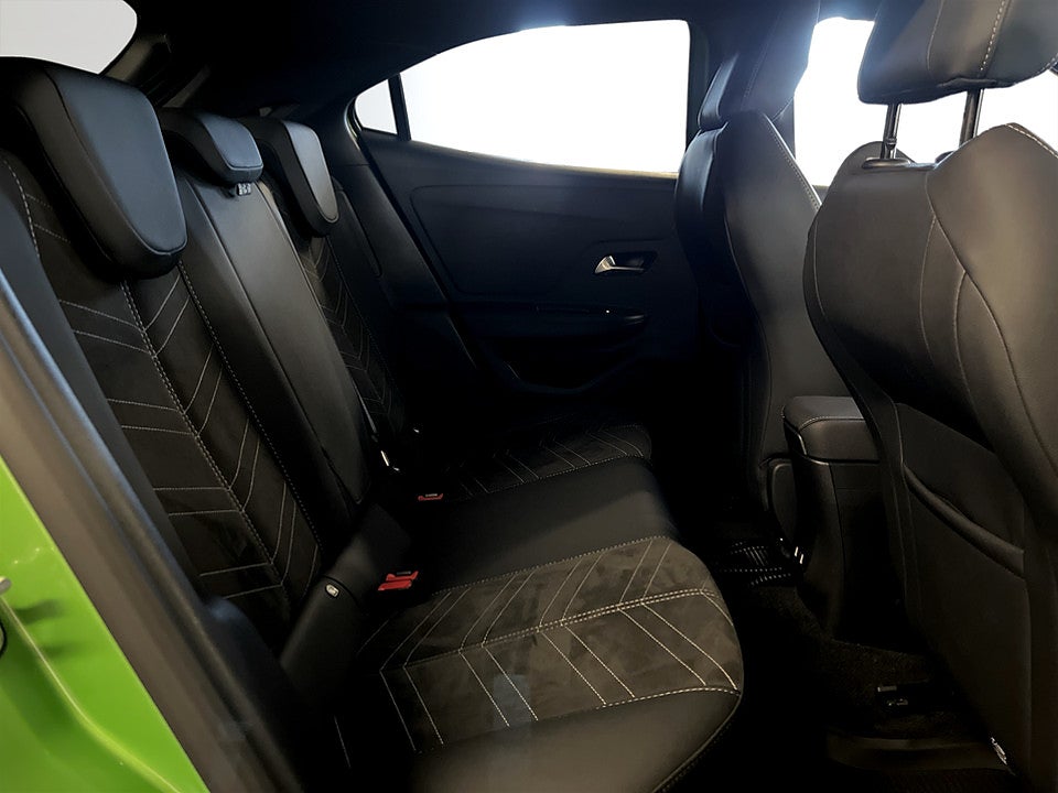 Bild på Opel Mokka Ultimate 1.2 PT 130hk Aut B-KAMERA CARPLAY