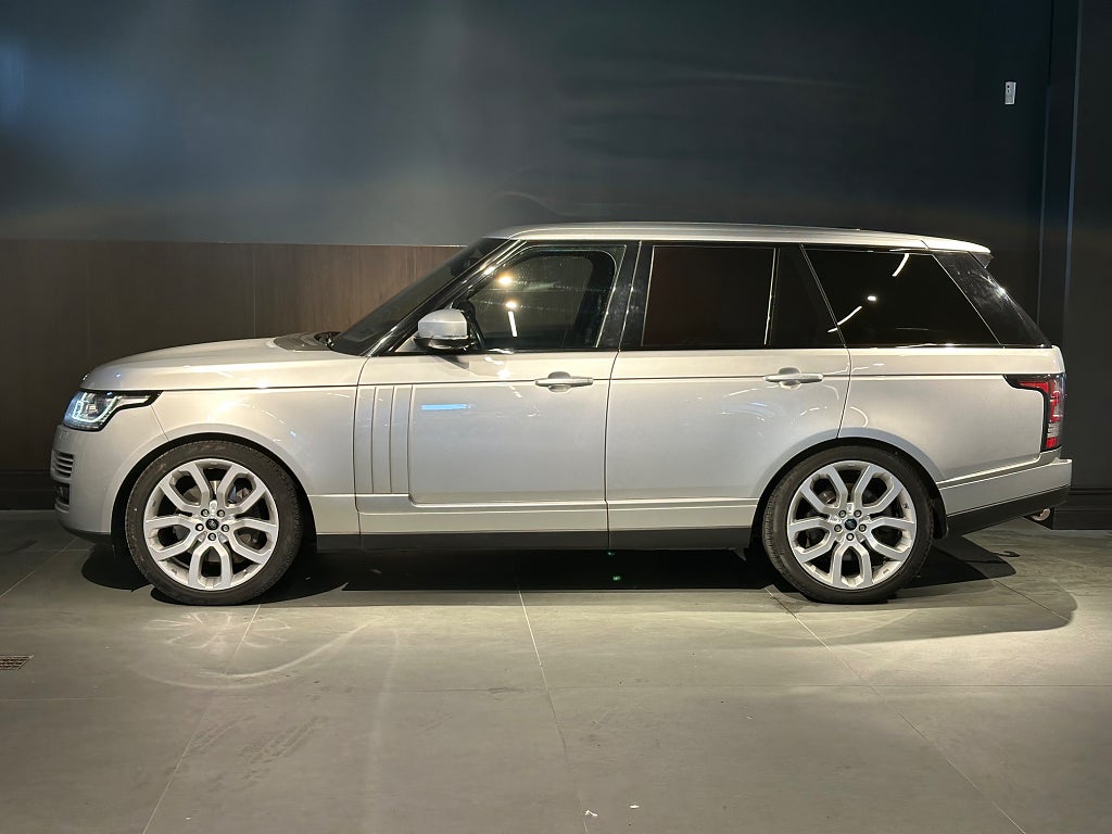 Land Rover Range Rover SDV8 340 hk, Vogue, Nyservad, Värmare, Drag, 4 zones