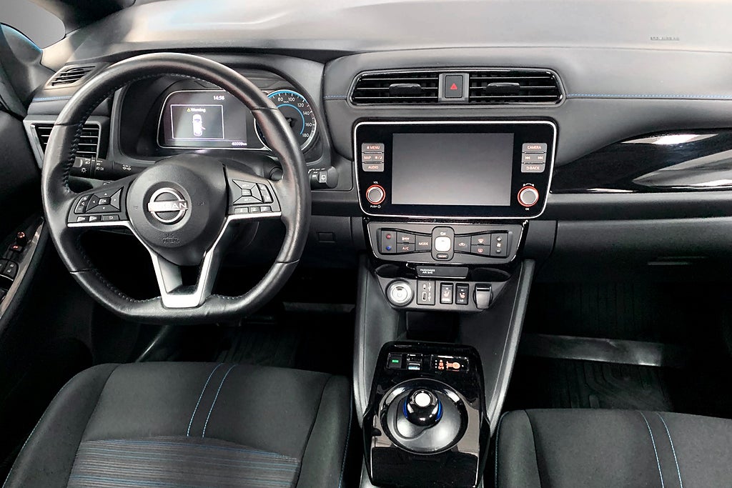 Nissan Leaf N-Connecta 39KwH MOMS 360 NAV