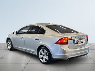 Volvo S60 D3 Momentum S&V-hjul/keyless/Dvärm/Psens/Rattvärm/Fart