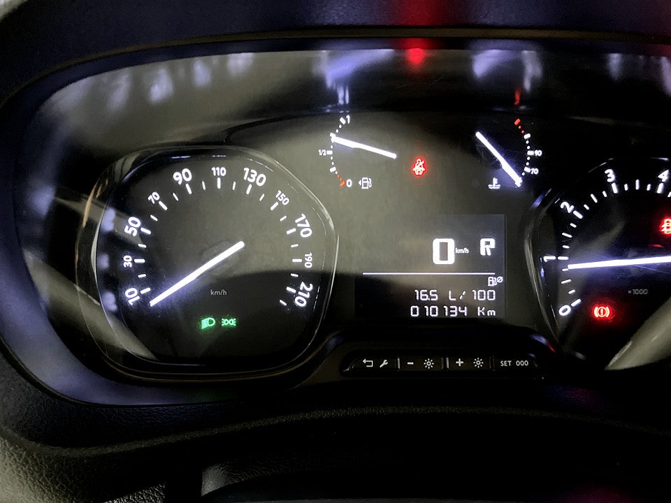 Bild på Citroën Jumpy Pre Bus 2.0 BlueHDi 145hk Aut L3 KAMPANJRÄNTA 3,99%