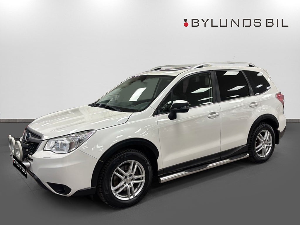 Subaru Forester 2.0 4WD Lineartronic - vinterhjul* drag* glastak*