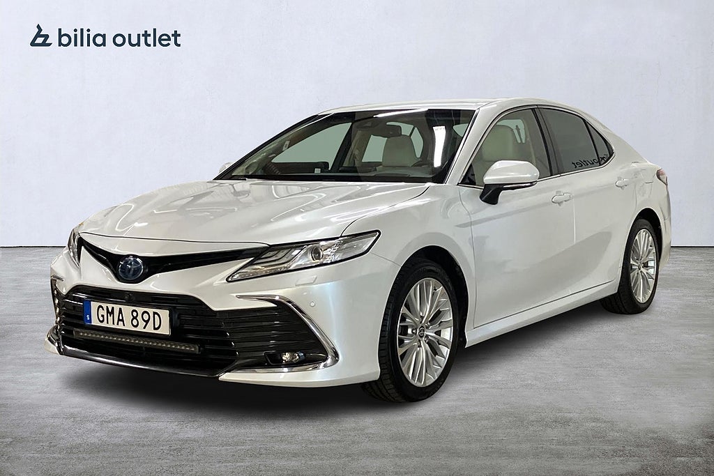 Toyota Camry Hybrid CVT Executive Premium 218hk Navi HuD JBL 360°