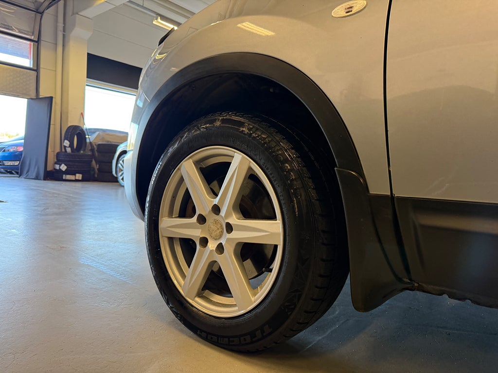 Nissan Qashqai+2 2012 - miniatyr 10