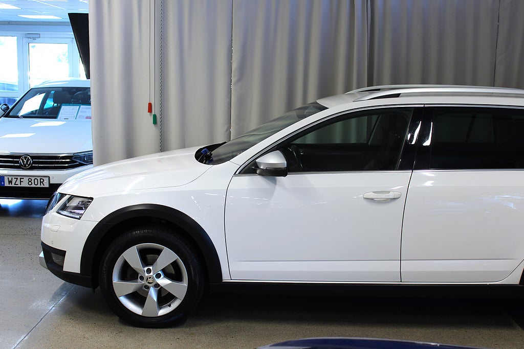 Skoda Octavia Scout 2.0 TDI 4x4 Premium, Drag, Navi, S&V-hjul 3,99%