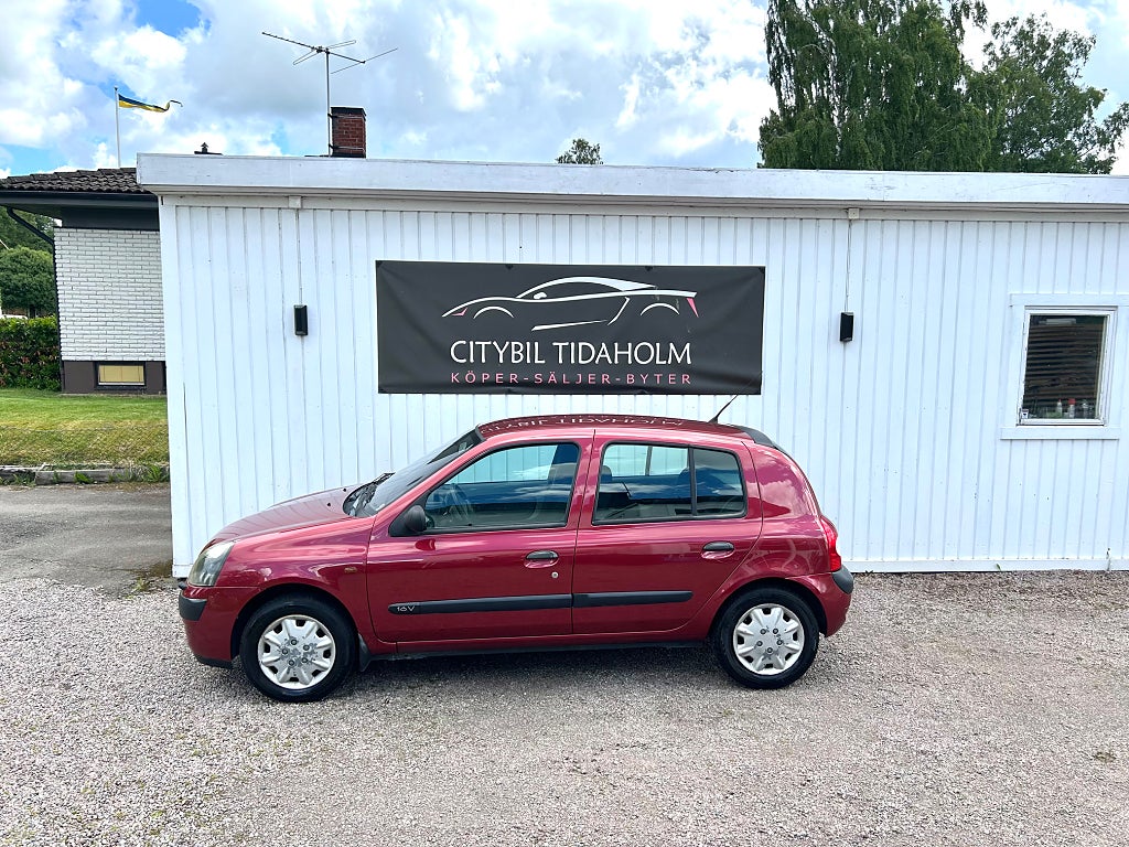 Renault Clio 5-dörrars Halvkombi 1.2 Expression